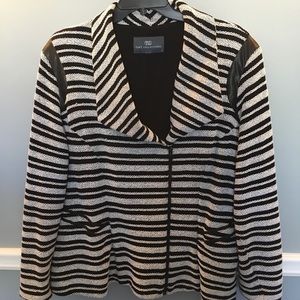 Beautiful Tart Collections Blazer. Moto style